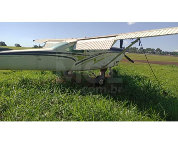 Foto de RIO VERDE/GO - CESSNA AIRCRAFT 182N - ANO 1971 - SN0000236