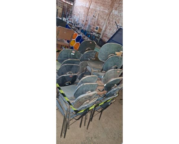 Foto de PONTES GESTAL/SP - Cadeiras escolares, Cadeiras estofadas, Mesas escolares e mesa adaptada, Carteiras infantis coloridas, Mesas infantis coloridas