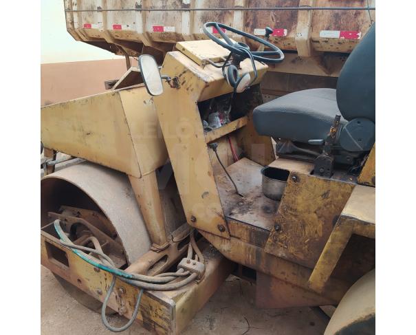 Foto de CARATINGA/MG- Rolo Compactador SPV 48- P75012