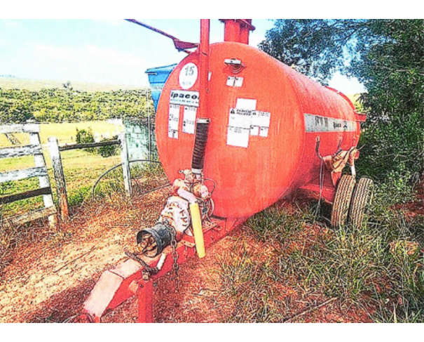 Foto de NEPOMUCENO/MG - TANQUE DISTRIBUIDOR DE ÁGUA OU ADUBO ORGÂNICO IPACOL - CHORUMEIRA 