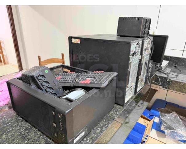 Foto de TIROS/MG - LOTE COMPOSTO POR MÓVEIS, EQUIPAMENTOS, ELETRÔNICOS E BENS DIVERSOS
