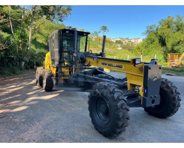 Foto de JUIZ DE FORA MG - MOTONIVELADORA NEW HOLLAND RG140B ANO 2011/2011