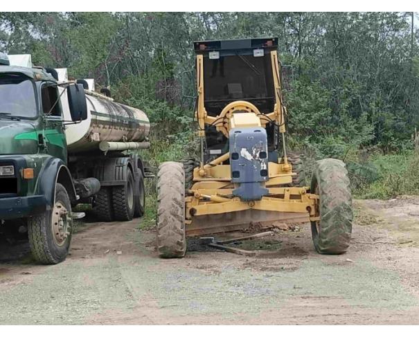Foto de TREVISO/SC - Motoniveladora Komatsu, modelo GD555, ano 2012