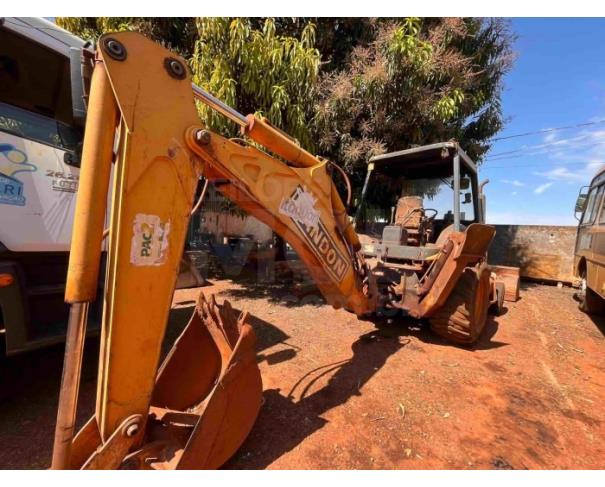 Foto de ITAGUARI/GO - Retroescavadeira Randon 4x4