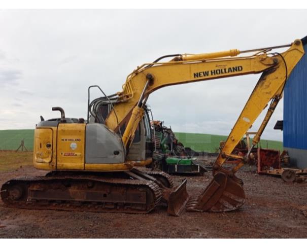 Foto de FLOR DA SERRA DO SUL/PR-Escavadeira New Holland, modelo E135B