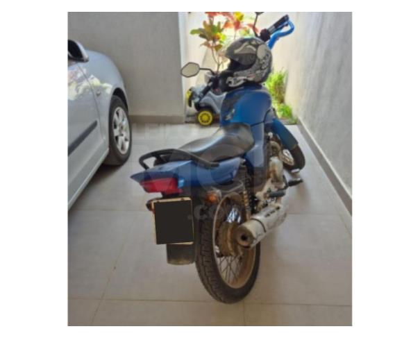 Foto de DORES DO INDAIÁ/MG - Motocicleta YAMAHA YBR 125E - 2005/2005