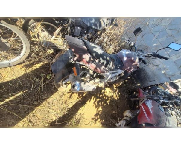 Foto de ABADIA/GO - SUCATA - HONDA CBX 250 TWISTER - 2004/2004