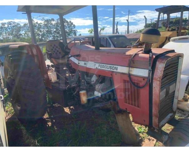 Foto de PARDINHO/SP - Trator Massey Ferguson