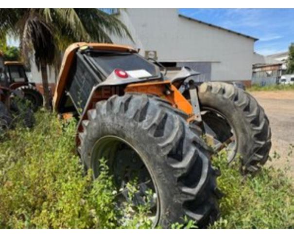 Foto de CAMPO DOS GOYTACAZES/RJ-Trator Agrícola Budny,modelo 10540