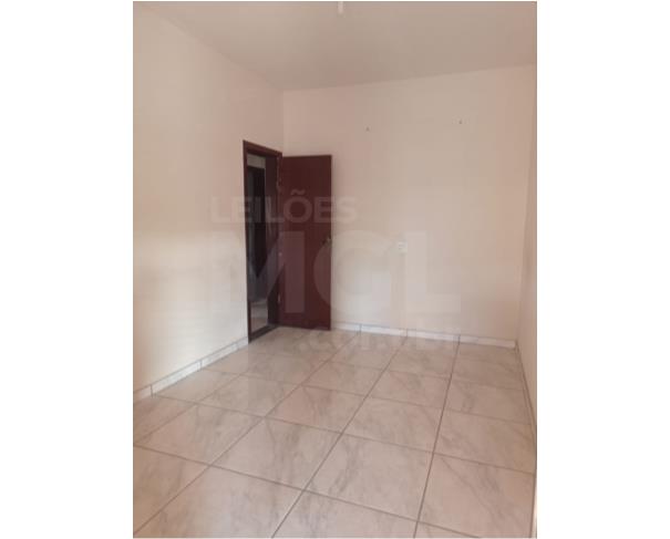 Foto de ITAÚNA/MG — Casa com 02 quartos no Bairro Godofredo Gonçalves (desocupada)