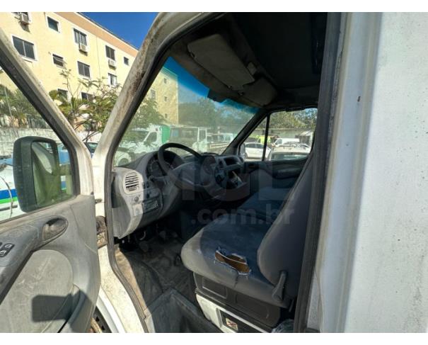 Foto de RIO DAS OSTRAS/RJ - ESP. CAMINHÃO AMBULÂNCIA I.M. BENZ REVESCAP AMB