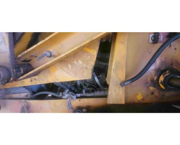 Foto de SANTA MARIA MADALENA/RJ - Retroescavadeira JCB, modelo 3CX