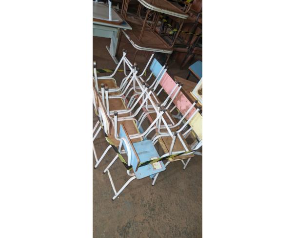 Foto de PONTES GESTAL/SP - Cadeiras escolares, Cadeiras estofadas, Mesas escolares e mesa adaptada, Carteiras infantis coloridas, Mesas infantis coloridas