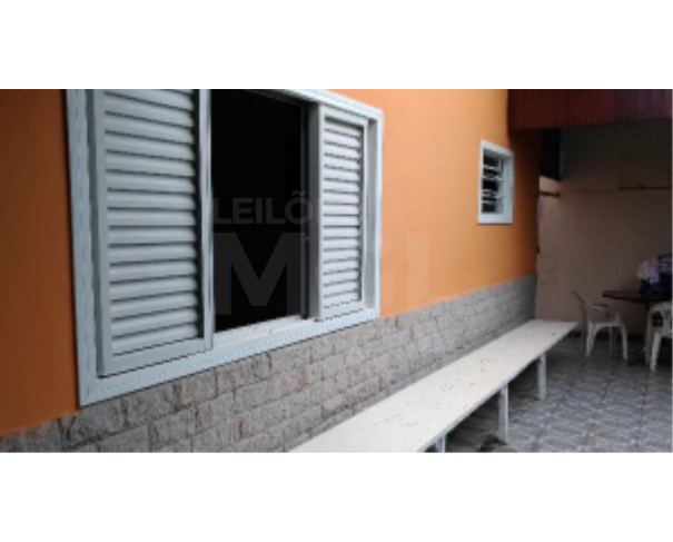 Foto de ALFENAS/MG – Casa com aproximadamente 184,00m², situada no loteamento Jardim Aeroporto II