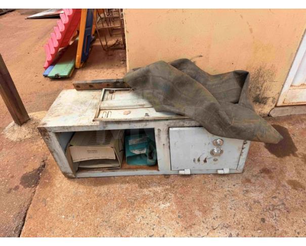 Foto de TIROS/MG - LOTE COMPOSTO POR MÓVEIS, EQUIPAMENTOS, ELETRÔNICOS E BENS DIVERSOS