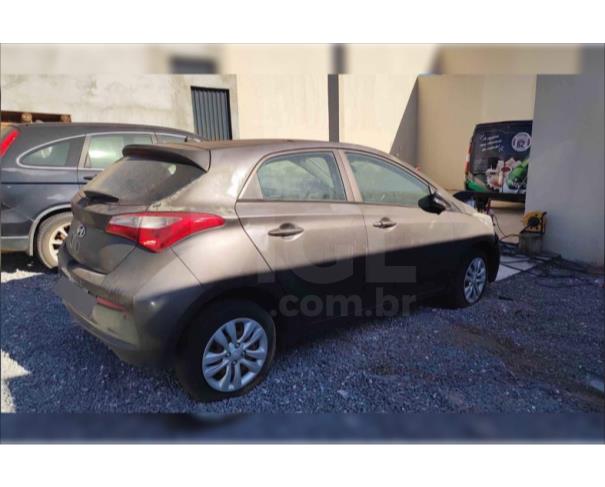 Foto de APARECIDA DE GOIÂNIA/GO - HYUNDAI HB20 - PARA RETIRADA DE PEÇAS - MOTOR INSERVÍVEL