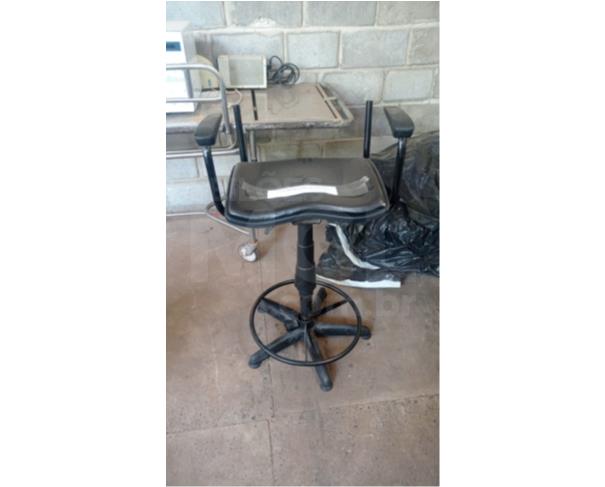 Foto de UBERLÂNDIA/MG - LOTE COMPOSTO POR MOBILIÁRIO, ELETRODOMÉSTICOS E EQUIPAMENTOS DIVERSOS 