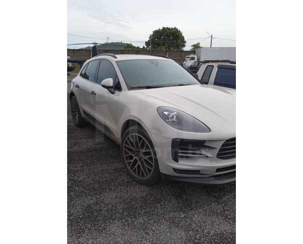 Foto de SENADOR CANEDO/GO - CIRCULÁVEL - PORSCHE MACAN - 2021/2021