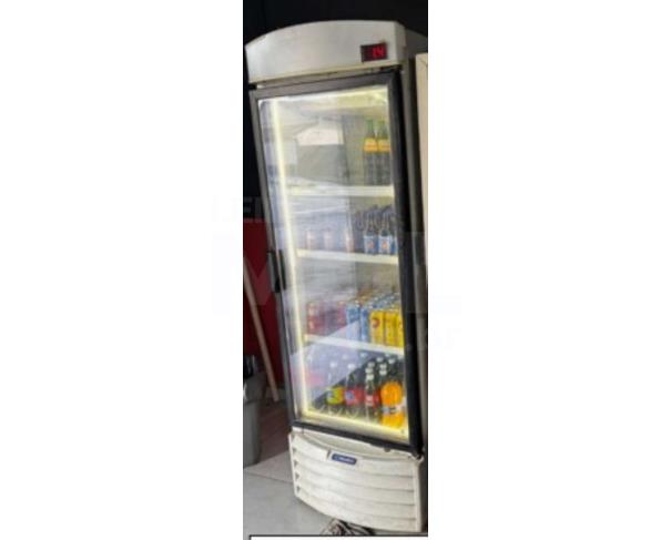 Foto de DIVINÓPOLIS/MG - 02 geladeiras verticais METALFRIO expositoras de bebidas