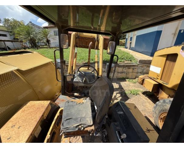 Foto de APIACÁ/ES - Retroescavadeira Massey Ferguson modelo 96