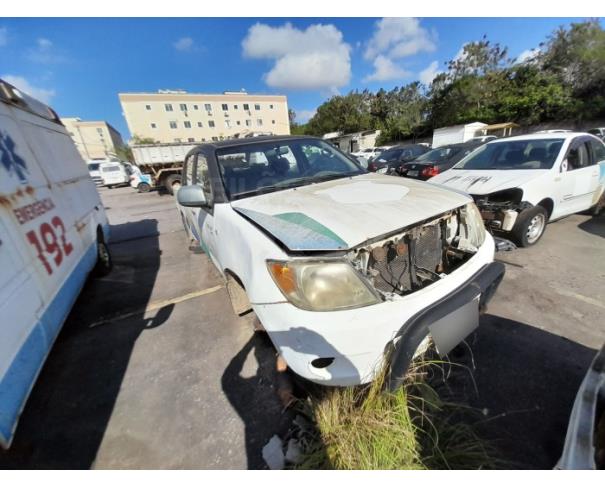 Foto de RIO DAS OSTRAS/RJ - ESP. ABER.C.DUPL. I. TOYOTA HILUX CD 4X4