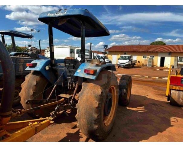Foto de TIROS/MG - Trator Agrícola New Holland, modelo TT4030