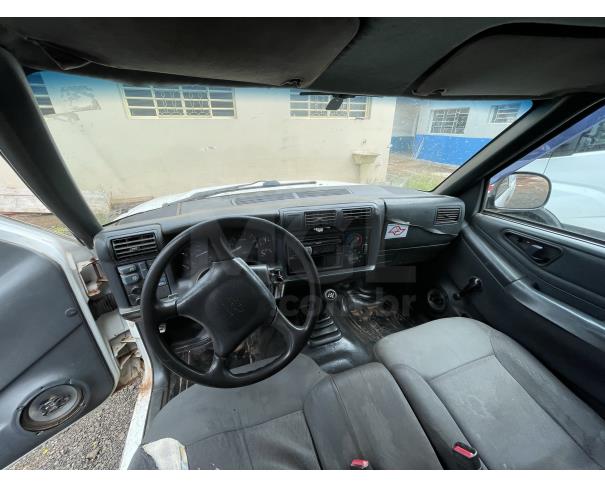 Foto de PREFEITURA MUNICIPAL DE TRABIJU/SP -Esp Caminhonete Ambulância Chevrolet / S10 2.2 Rontan Amb- 2000/2000-P76825