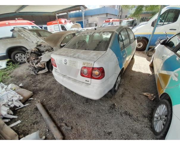 Foto de RIO DAS OSTRAS/RJ - VW POLO SEDAN 2.0 COMFOR