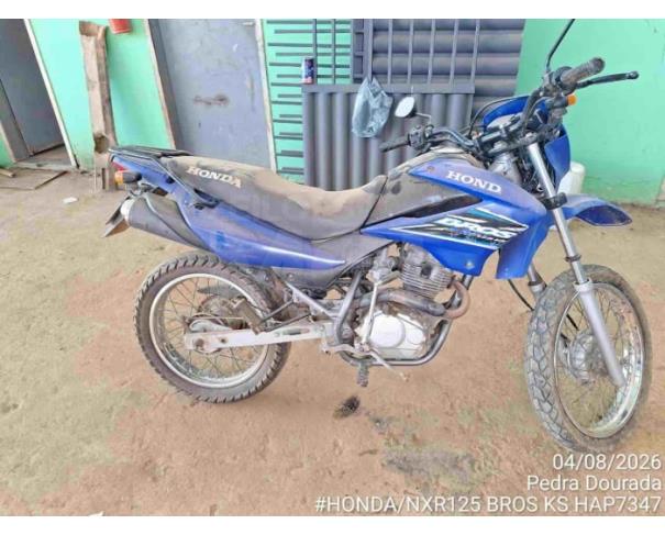 Foto de PEDRA DOURADA/MG - Motocicleta Honda NXR125 Bros KS, 2004/2005, GASOLINA 