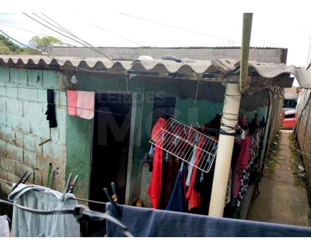 Foto de SENADOR AMARAL/MG — [Fração Ideal de 50% sobre] Terreno Urbano com Benfeitorias