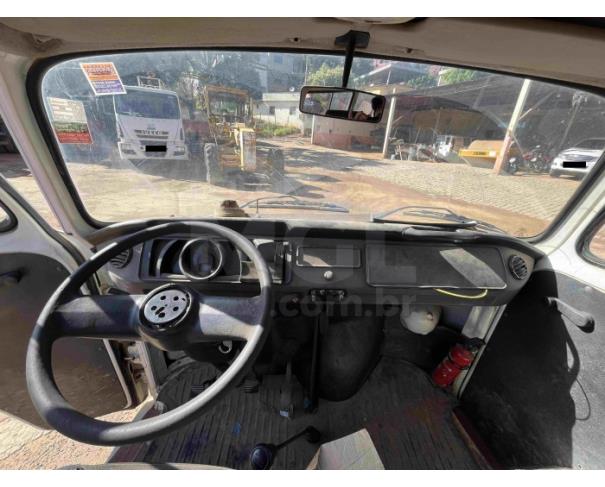 Foto de PIRAPETINGA/MG - Misto Camioneta VW/ Kombi, 2012/2013, FLEX 