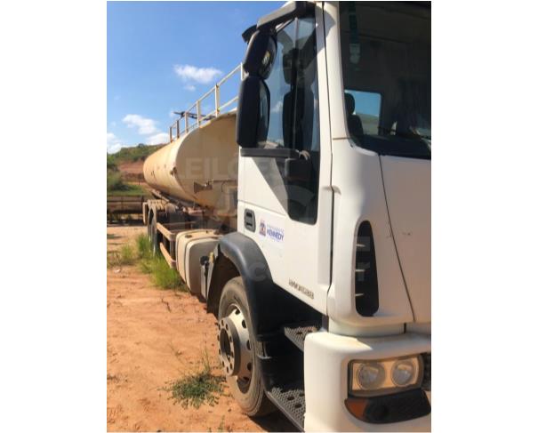 Foto de PRESIDENTE KENNEDY/ES - Caminhão Iveco tector 240E28, ANO 2016/2017