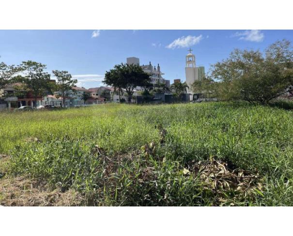 Foto de FLORIANÓPOLIS/SC - Terreno com 15.379,61m² ao lado Igreja Nª Sª de Guadalupe em Canasvieiras