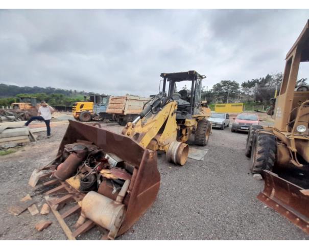 Foto de ITAÚNA/MG-PÁ CARREGADEIRA – CATERPILLAR 924G 2005