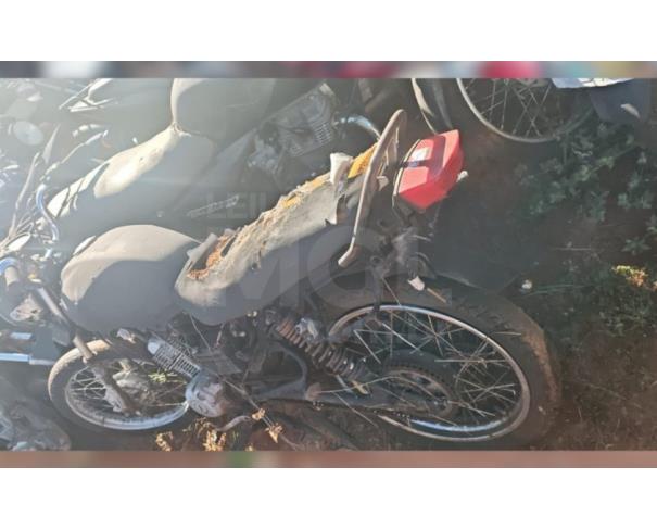 Foto de CALDAS NOVAS/GO - SUCATA (NÃO RECONHECÍVEL) -  YAMAHA YBR 125K - 2006/2006