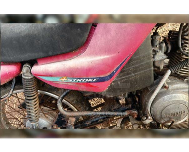 Foto de ARAGUAPAZ/GO - Motocicleta YAMAHA YBR 125E - PARA RETIRADA DE PEÇAS - MOTOR INSERVÍVEL	