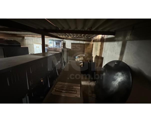 Foto de ITATIAIUÇU/MG- Carrinho de cortar grama a gasolina, roçadeira de grama a gasolina, longarina com 3 lugares, cadeira giratória dentre outros.