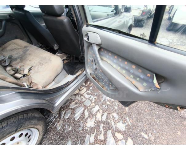 Foto de ITAÚNA/MG- VW GOL 16V POWER 2002/2002-PA12924