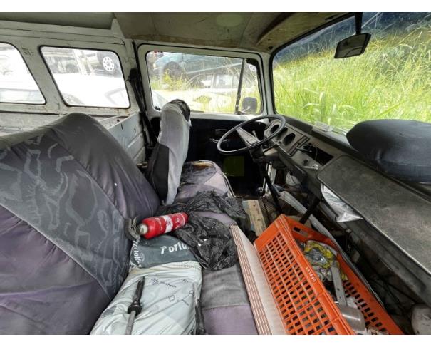 Foto de JUNDIAÍ/SP-VEÍCULO CONSERVADO SEM MOTOR-VW/KOMBI-1995/1995