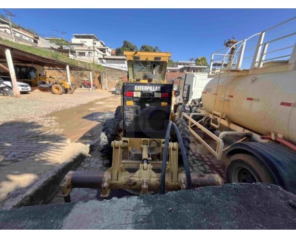 Foto de PIRAPETINGA/MG - Patrol Motoniveladora Caterpillar 120k 