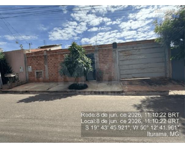 Foto de ITURAMA/MG — Casa com 361m², 1 quarto, 2 Vagas na Garagem (F8444426058586)