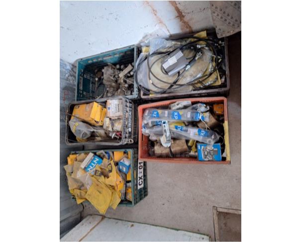 Foto de OSASCO/SP - PEÇAS DIVERSAS CARTERPILLAR/KOMATSU/JCB/DYNAPAC - PA13199