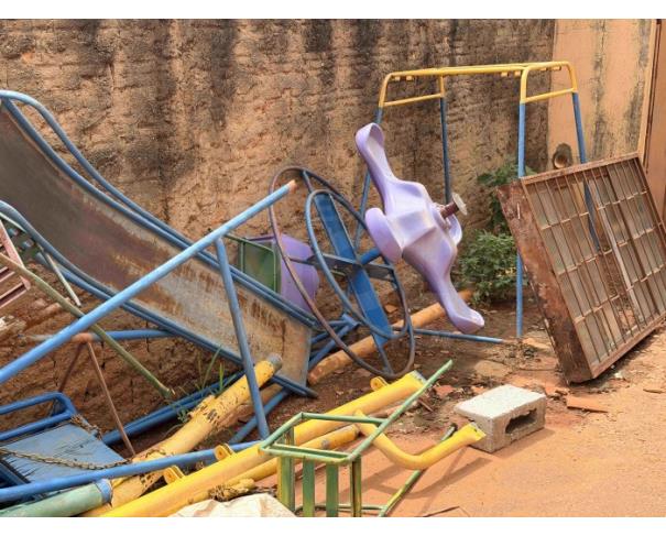 Foto de TIROS/MG - LOTE COMPOSTO POR MÓVEIS, EQUIPAMENTOS, ELETRÔNICOS E BENS DIVERSOS