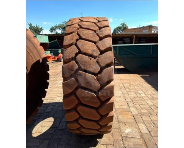 Foto de CONTAGEM /MG 4 PNEUS MICHELIN MONTADOS (RODAS), DO EQUIPAMENTO CATERPILLAR 775F, NO ESTADO EM QUE SE ENCONTRAM-- PA13006