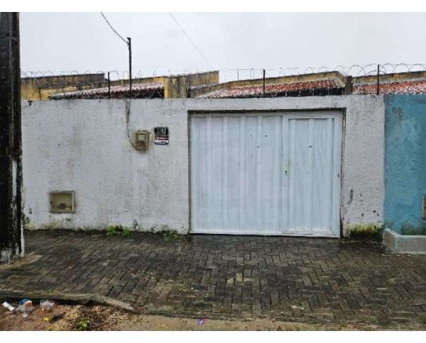 Foto de HORIZONTE/CE — Casa com 2 quartos e 2 Vagas na Garagem no Bairro Diadema