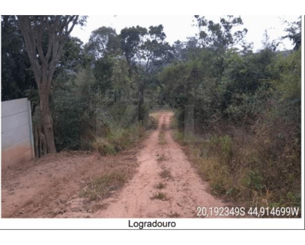 Foto de DIVINÓPOLIS/MG- TERRENO COM 800,00m² NO BAIRRO VIVENDAS DA EXPOSIÇÃO