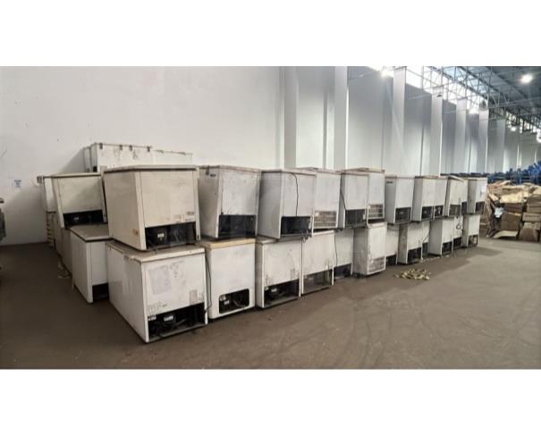 Foto de MANAUS/AM - FREEZER 2 TAMPAS