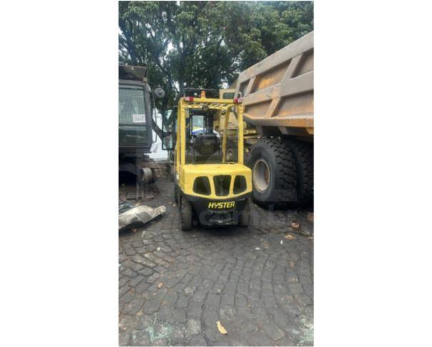 Foto de CONTAGEM/MG - EMPILHADEIRA - HYSTER 3,5 TONELADAS - ANO: 2016/2016 - PA13101