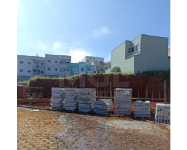 Foto de POUSO ALEGRE/MG – Lote com 204,55m² no Loteamento Portal Vila Verde