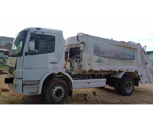 Foto de CONCEIÇÃO DOS OUROS/MG - Caminhão Mercedes-Benz Atego 1725, 2005/2005, DIESEL 